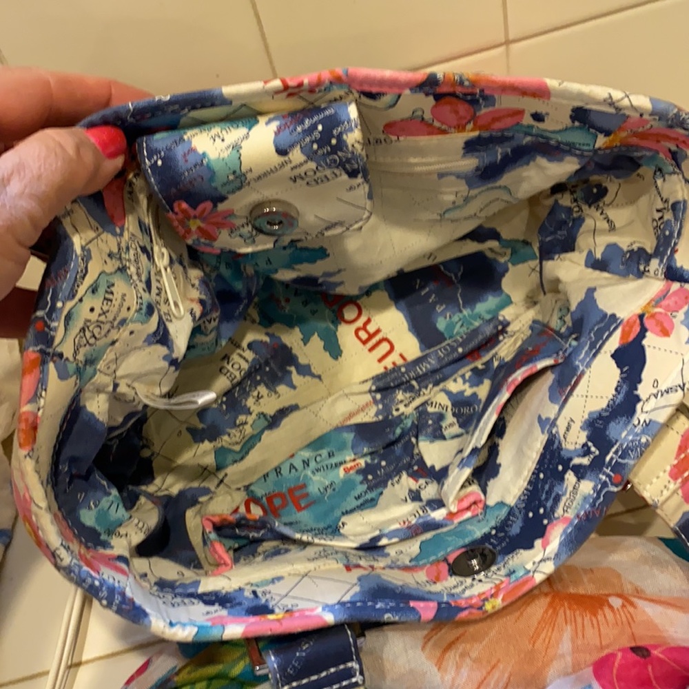 Fossil Canvas Handbag In Good Condition - image 2